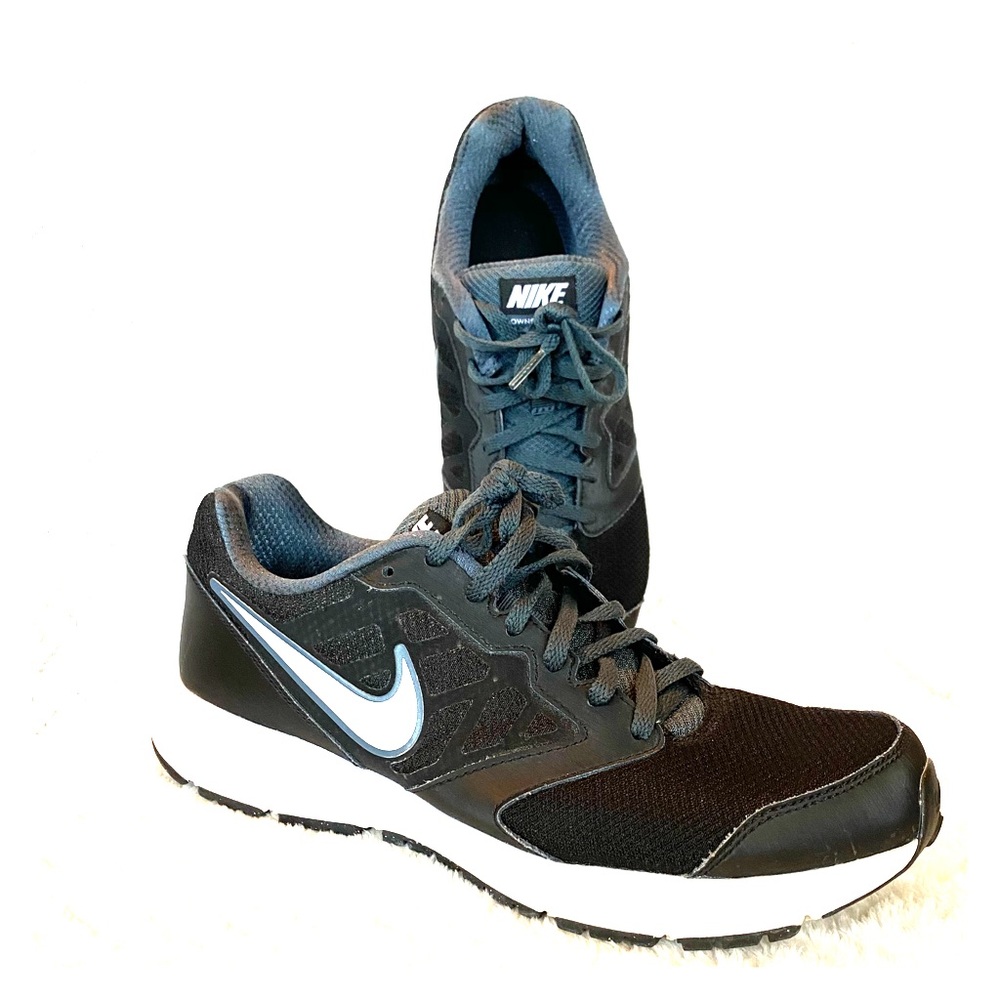 Men’s Nike Running Shoe Size 9